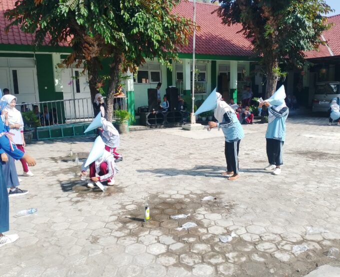 Semarak HUT RI ke-80, MTsN 2 Magetan Gelar Aneka Lomba Seru dan Lomba Hias Tumpeng