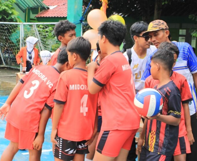 Turnamen Voli Milad ke-59 MTsN 2 Magetan Berlangsung Sengit, Tim Putra Rebut Tiket 4 Besar
