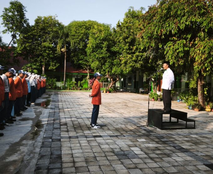 Perpisahan Purna Tugas Bapak Suharno, S.Pd.: Amanat Penuh Haru hingga Rapat Perpisahan