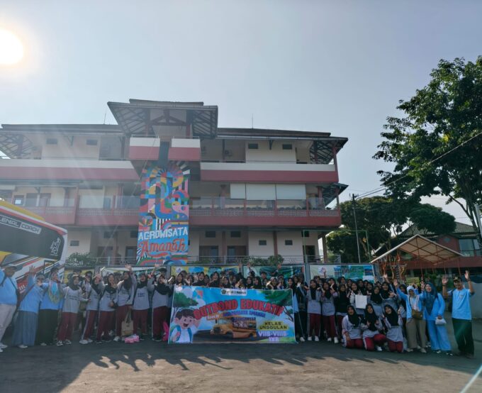 Siswa Kelas Unggulan MTsN 2 Magetan Ikuti Outbound Edukatif di Agrowisata Amanah Karanganyar