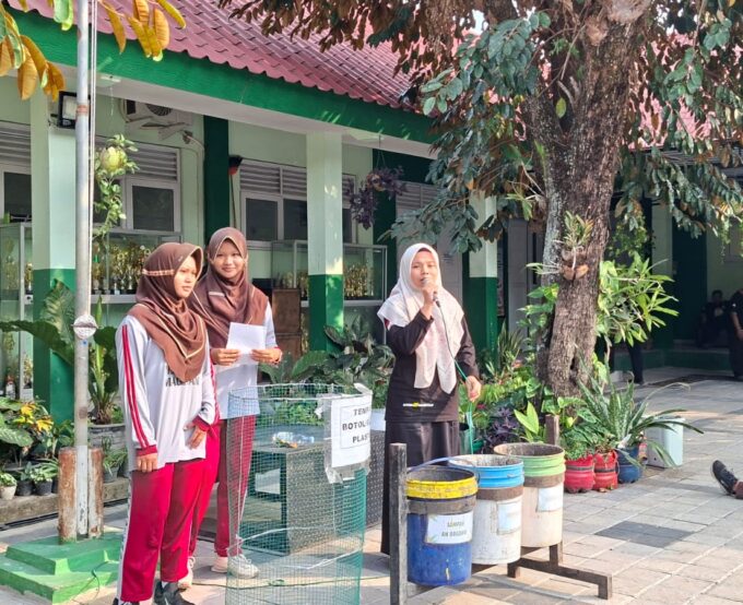 Program Adiwiyata Semarakkan Persiapan HUT Ke-81 RI, MTsN 2 Magetan Gelar Aksi Peduli Lingkungan dan Kreativitas Murid